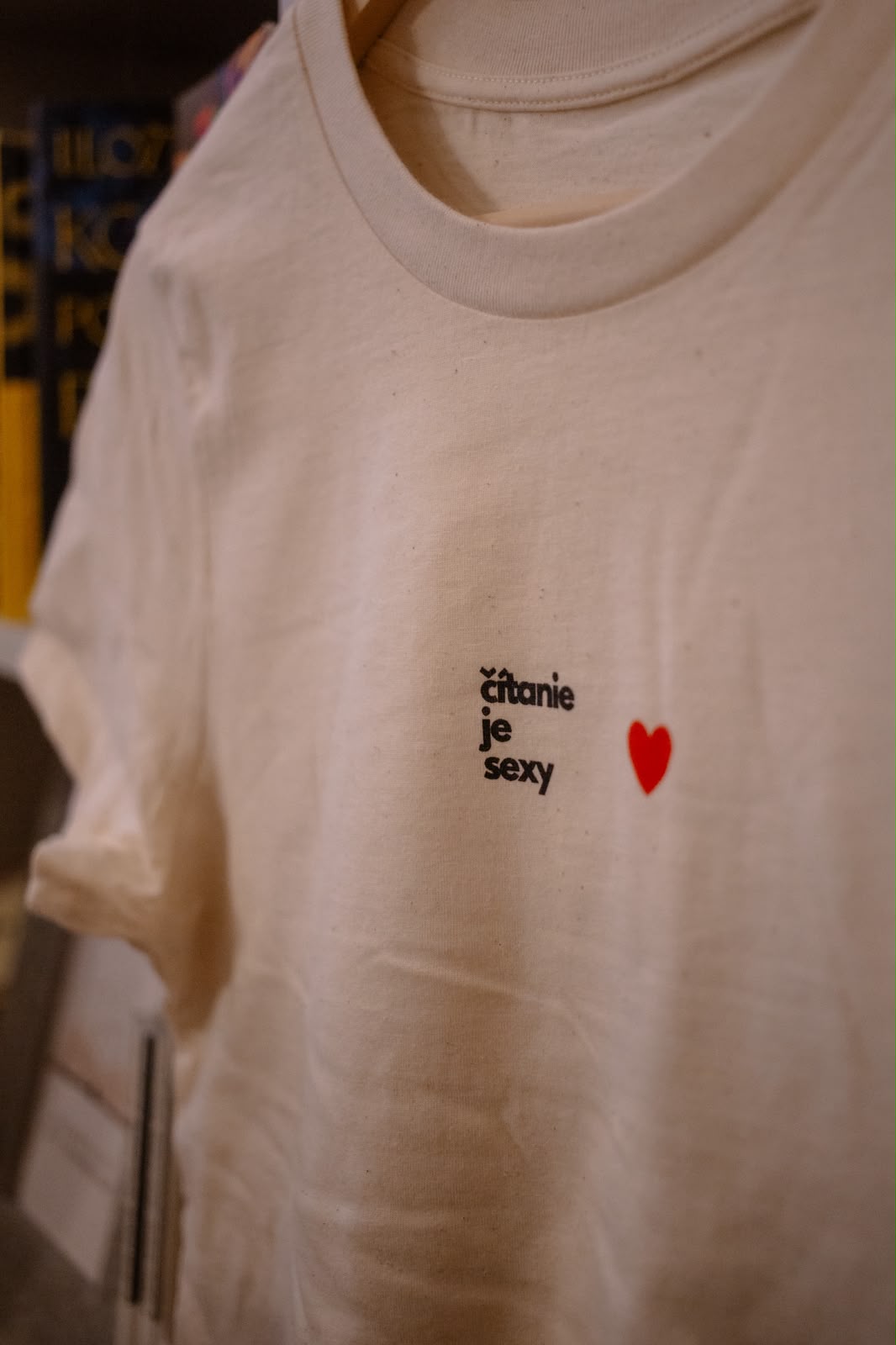 Tričko s nápisom Čítanie je sexy